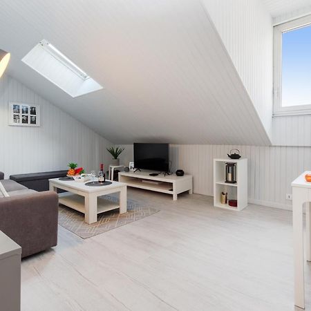 Ritual Yourhosthelper Cannes Buitenkant foto